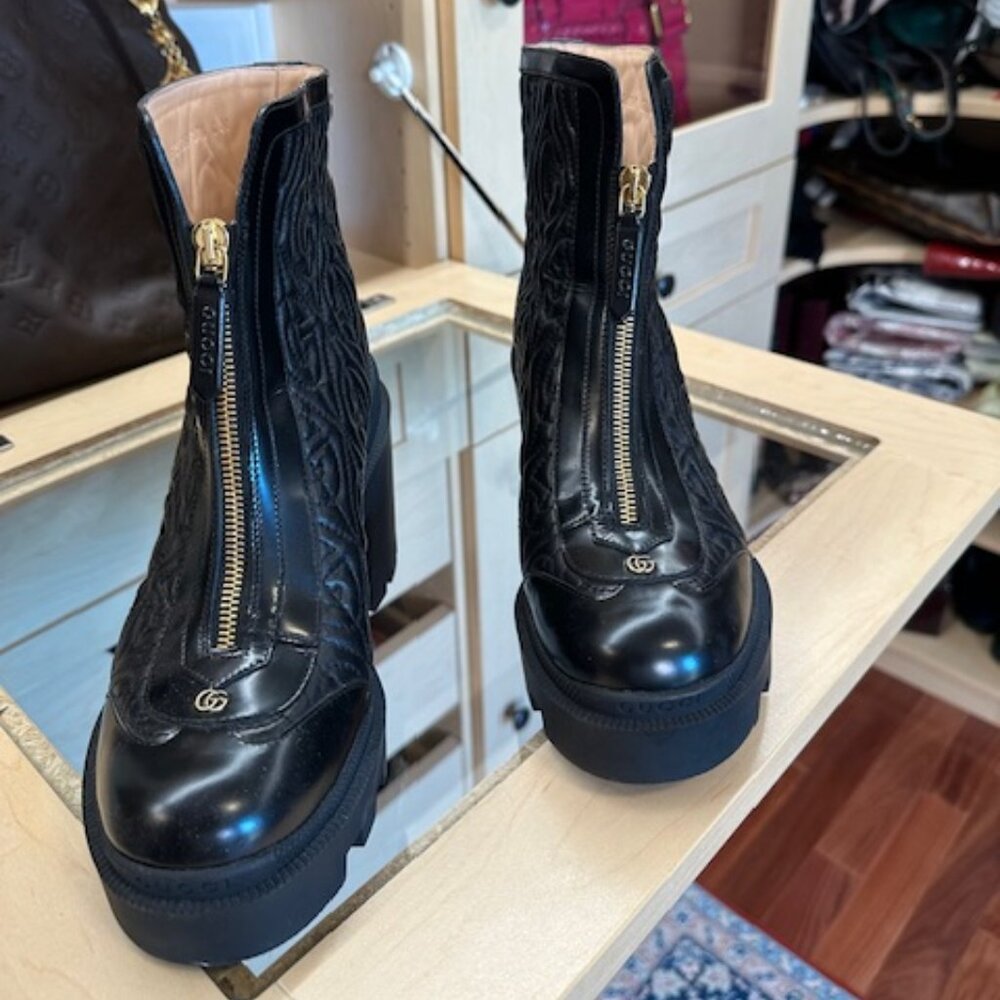 Gucci Double G Logo Leather Booties Size 37.5 - Picture 3 of 5